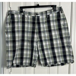 Croft & Barrow Men’s Plaid Chino Shorts Size 42 White Black Lime Green